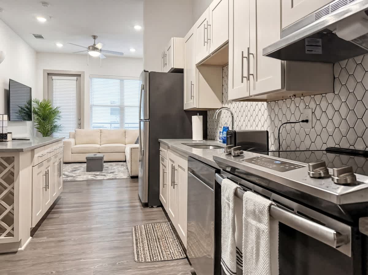 Apartment in Irving property photo 4