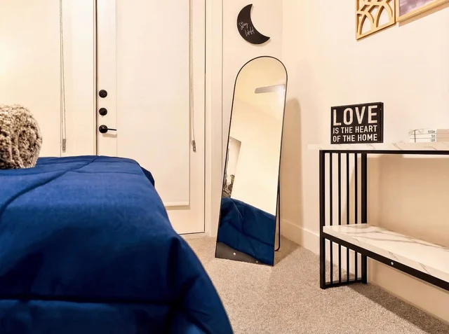 Bedroom 1 image 1