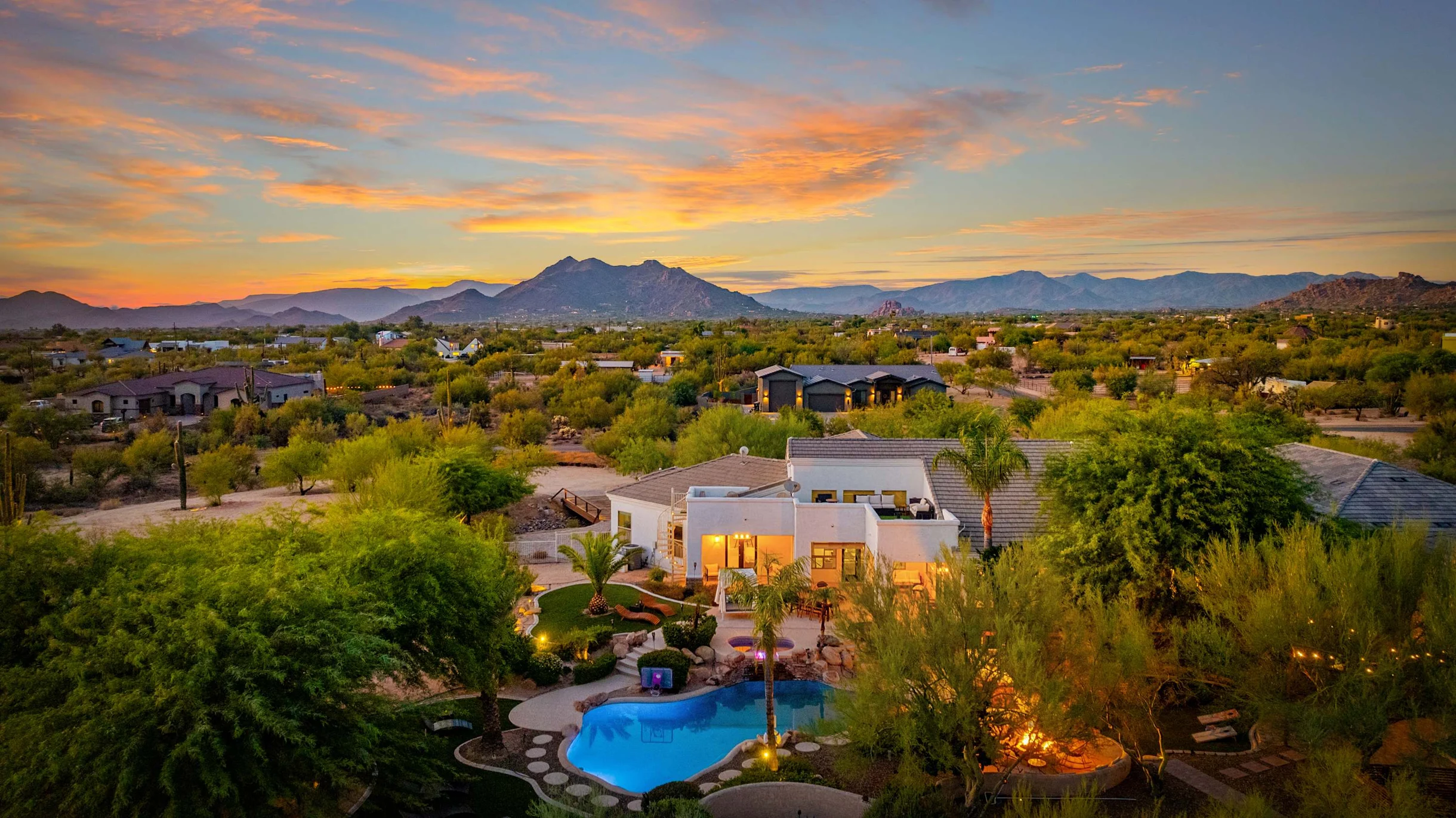Home in Scottsdale property photo 2