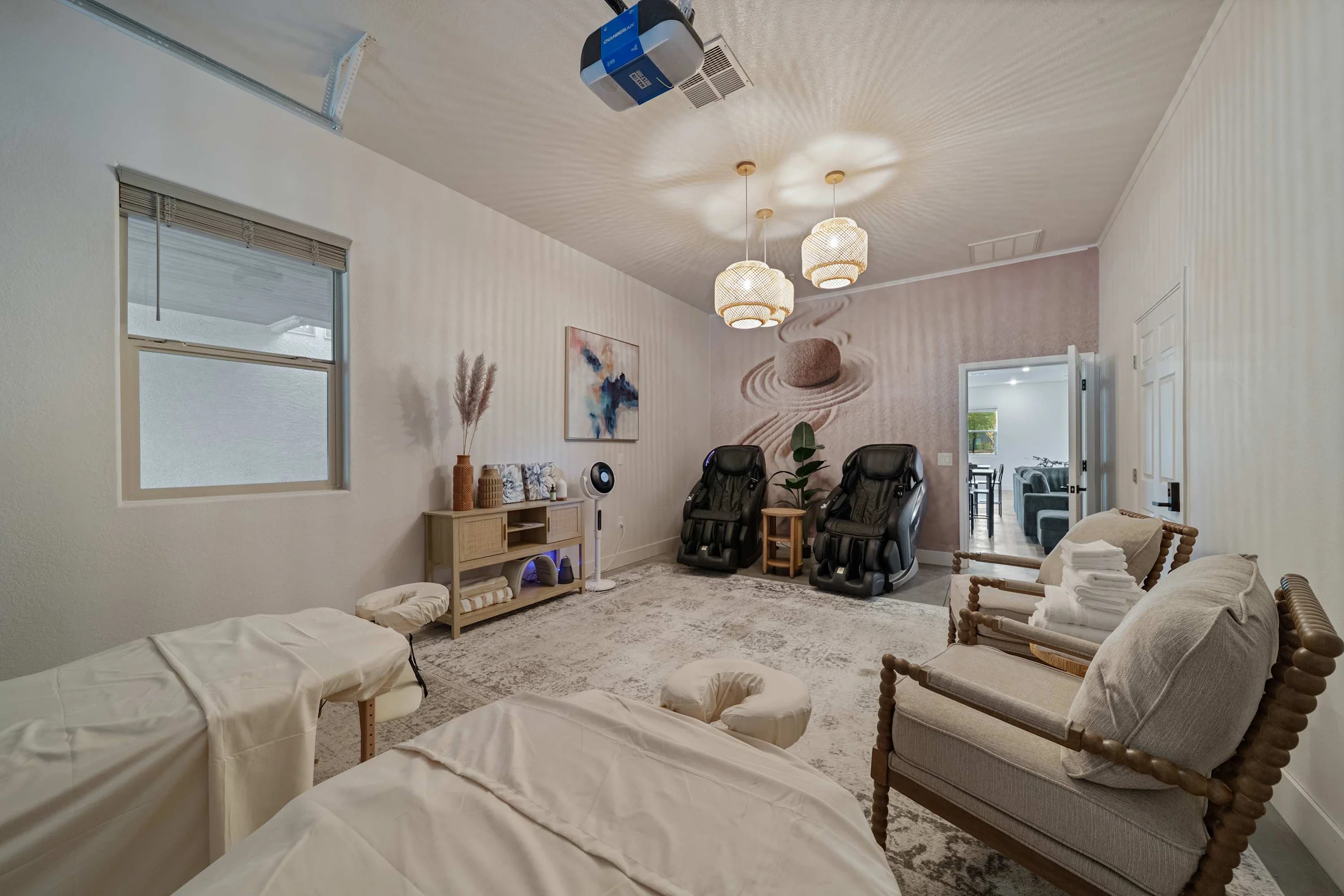Home in Scottsdale property photo 4
