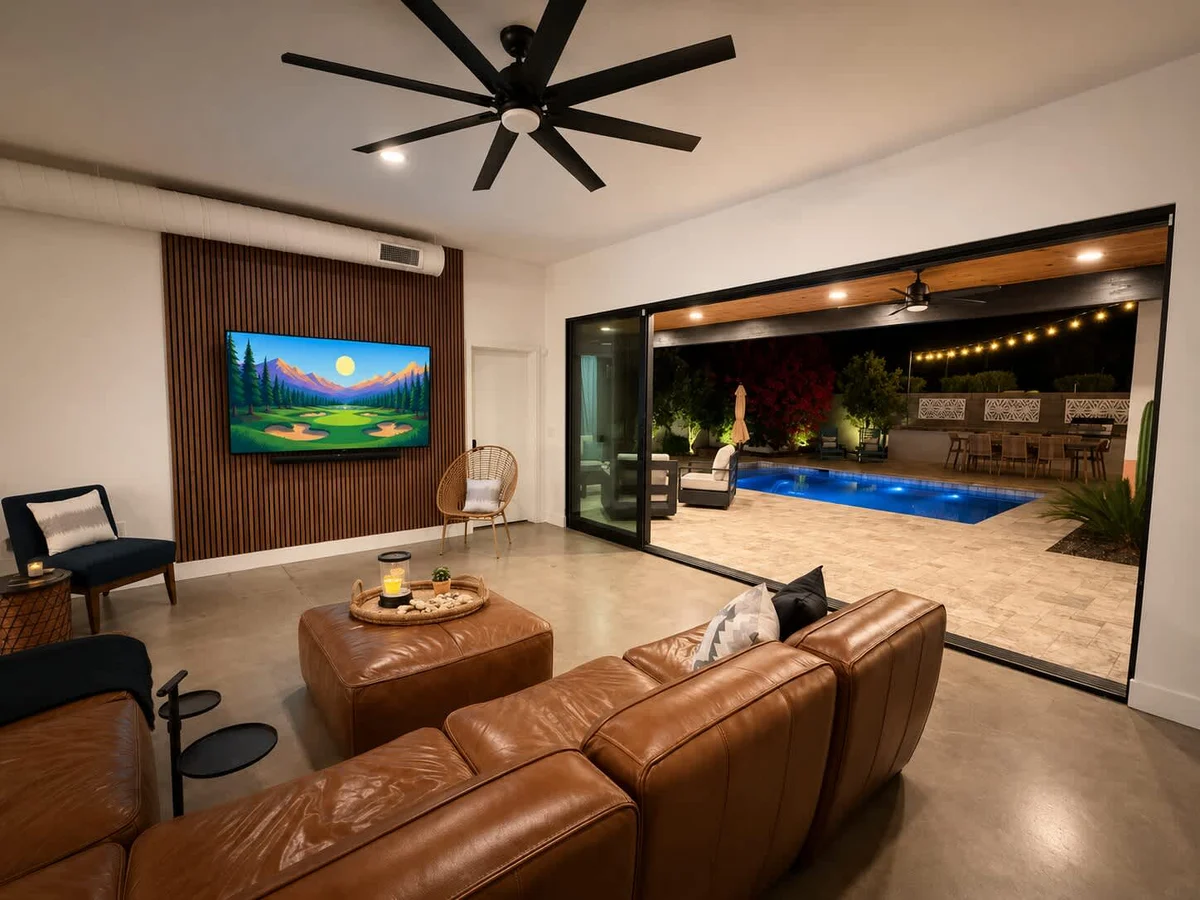 Home in Phoenix property photo 4
