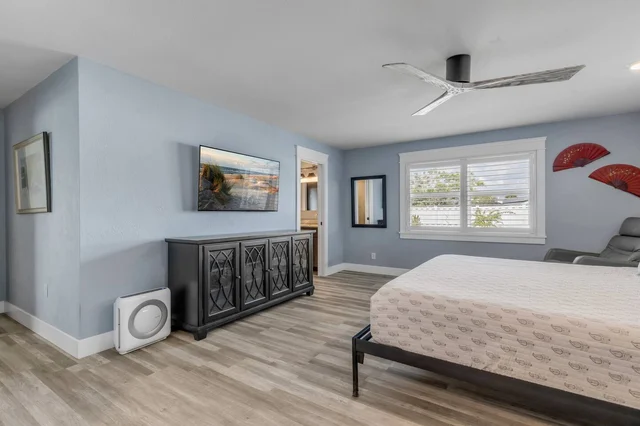 Bedroom 1 image 1