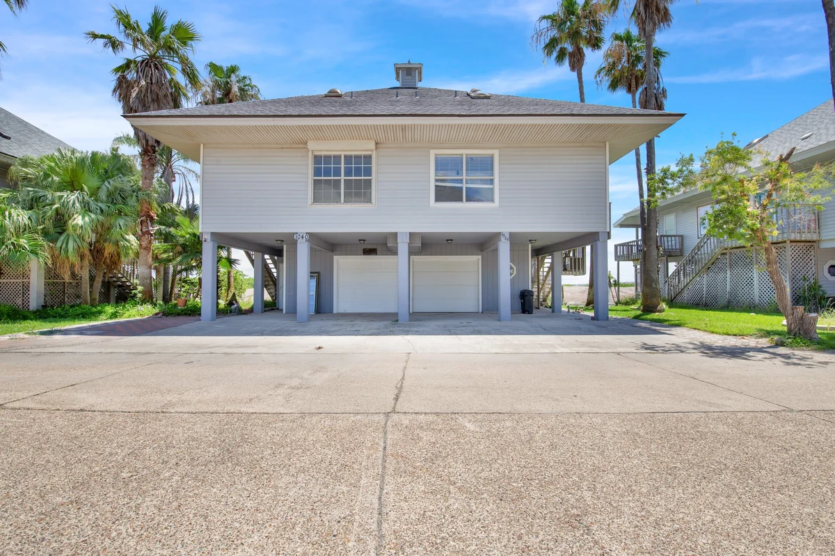 Townhome in Port Isabel property photo 2