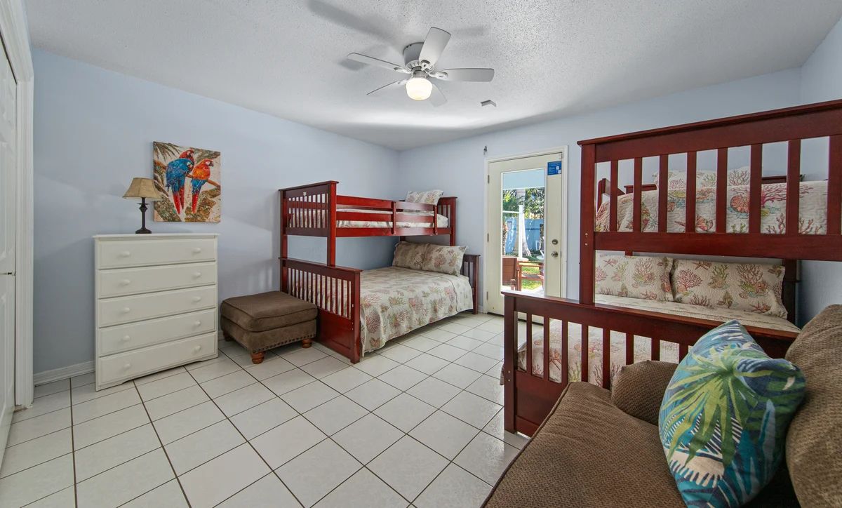 Bedroom 3 image 1