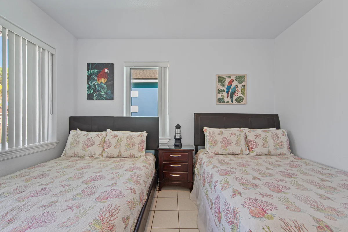 Bedroom 2 image 1