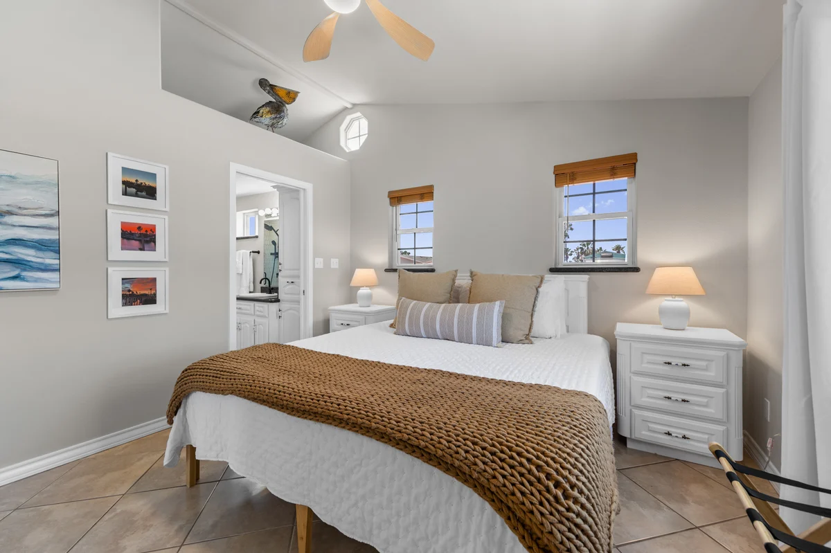 Bedroom 1 image 1
