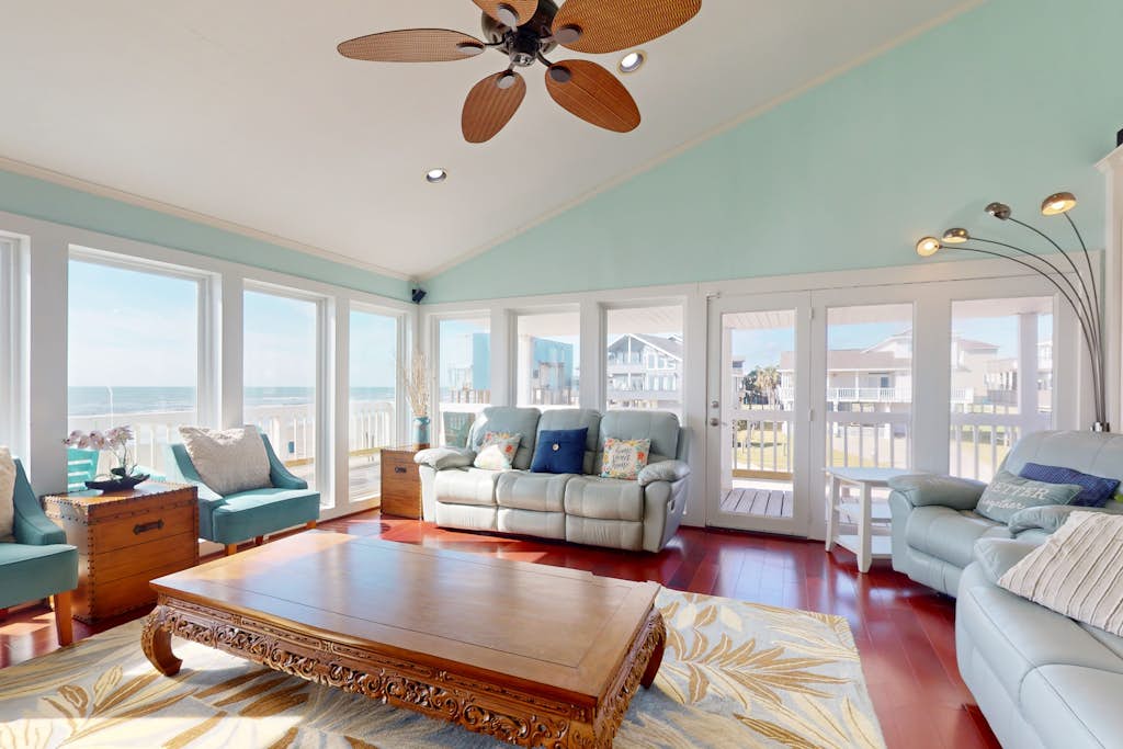 Home in Galveston property photo 2