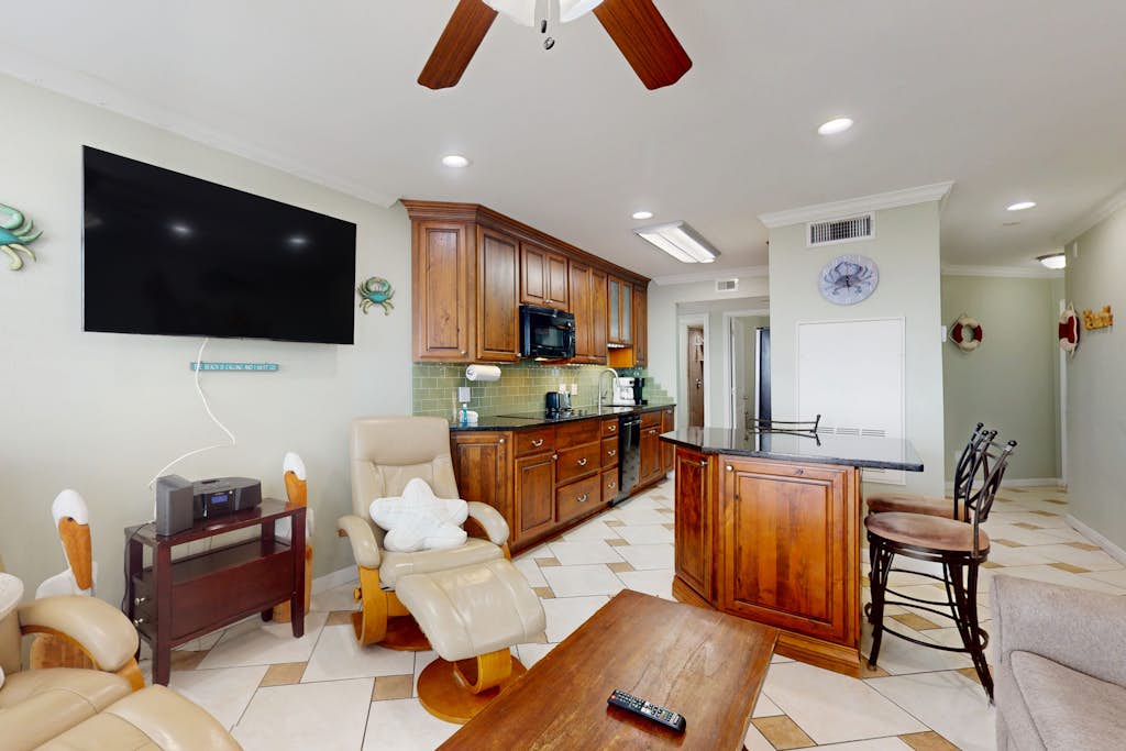 Condo in Galveston property photo 3
