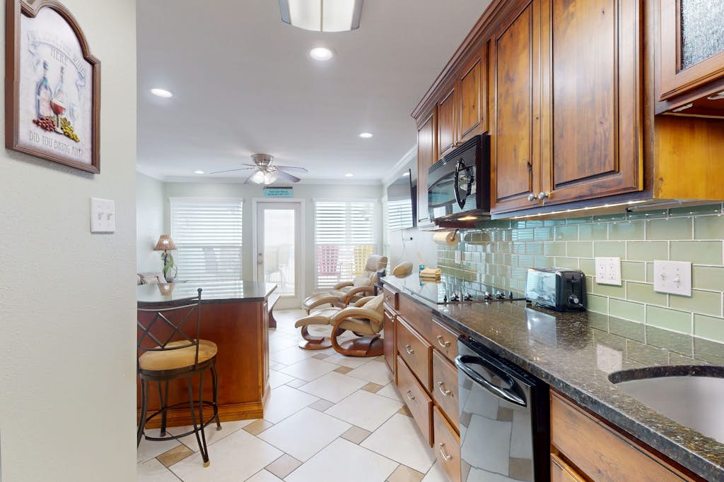 Condo in Galveston property photo 5