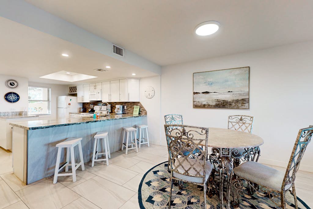 Suntide II Condominiums #107 property photo 4