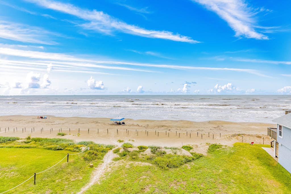 Home in Galveston property photo 2