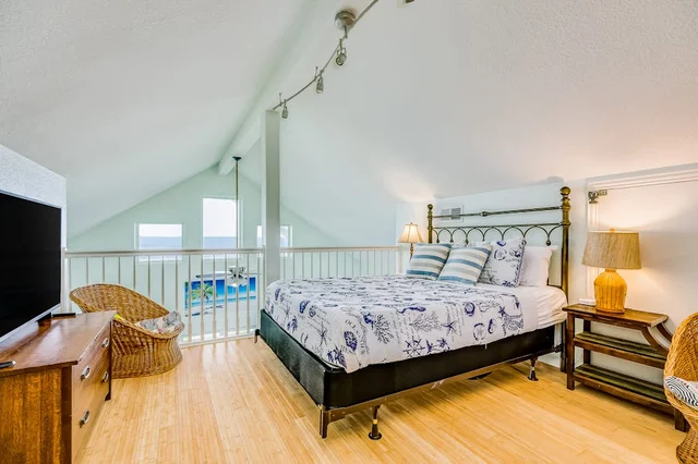 Bedroom 1 image 1