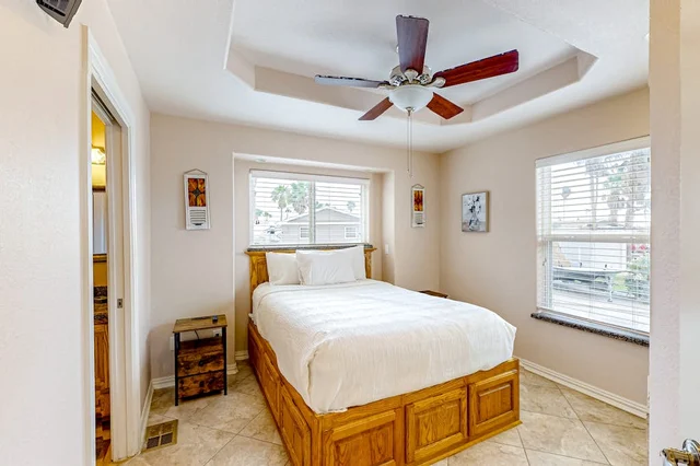 Bedroom 1 image 1