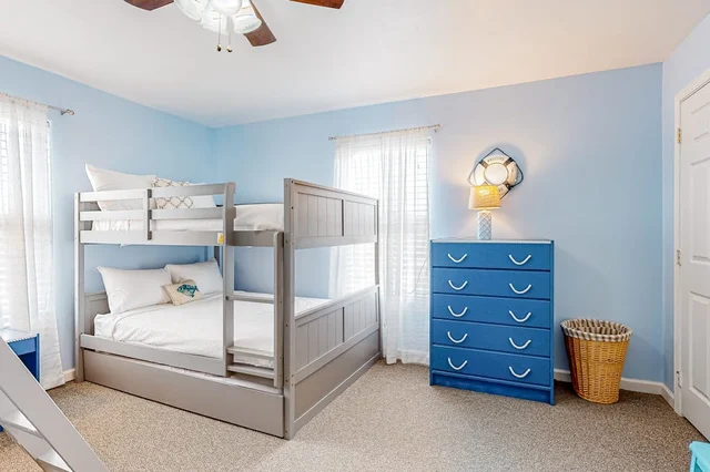 Bedroom 3 image 1