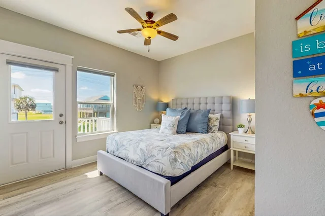 Bedroom 1 image 1