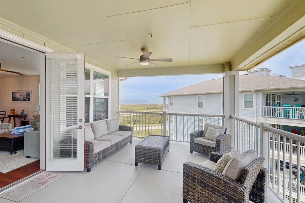 Home in Galveston property photo 3