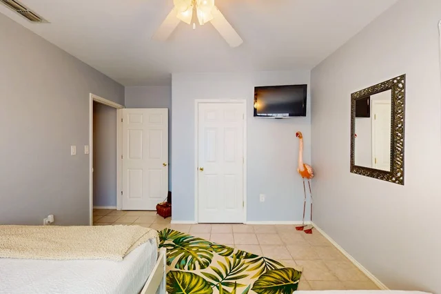 Bedroom 1 image 1