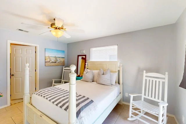 Bedroom 3 image 1