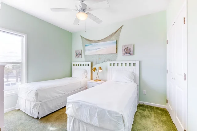 Bedroom 1 image 1