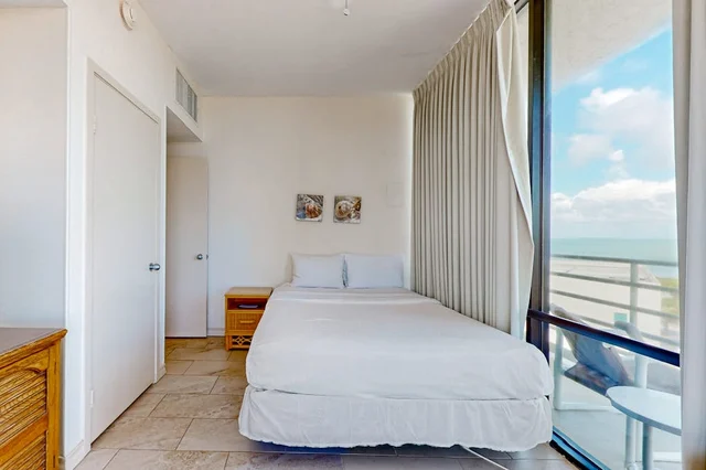 Bedroom 3 image 1