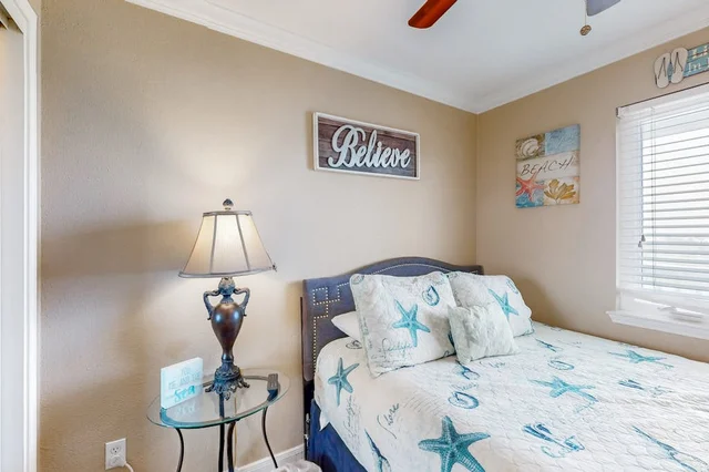 Bedroom 1 image 1