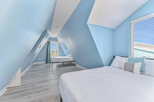 Bedroom 1 image 1
