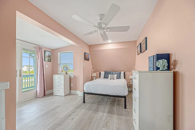 Bedroom 4 image 1