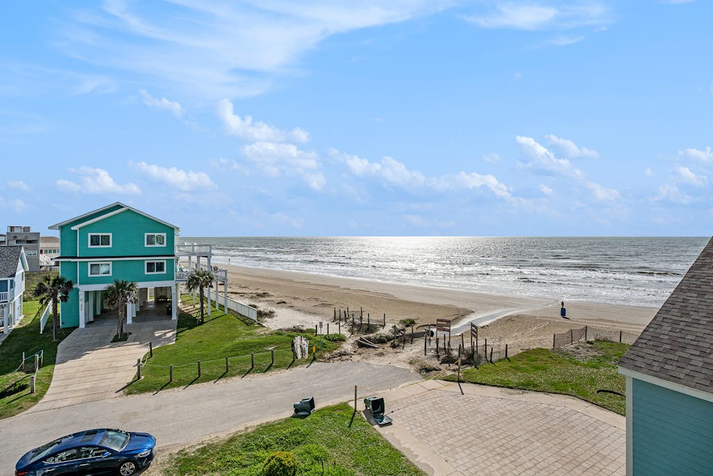 Home in Galveston property photo 3