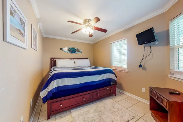 Bedroom 1 image 1