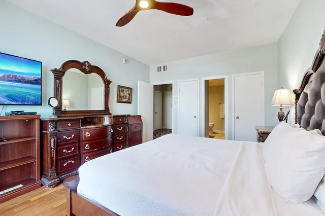 Bedroom 1 image 1