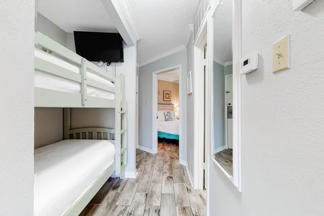 Bedroom 1 image 1