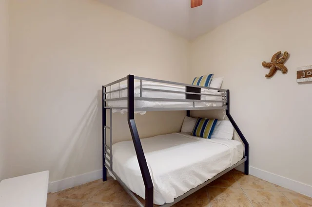 Bedroom 1 image 1