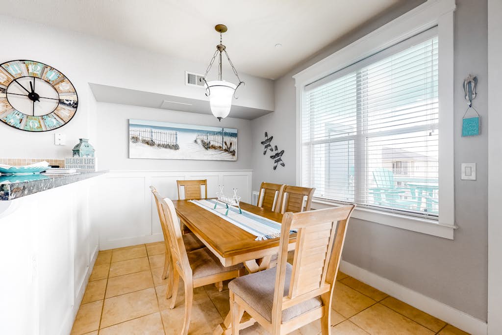 Condo in Galveston property photo 5