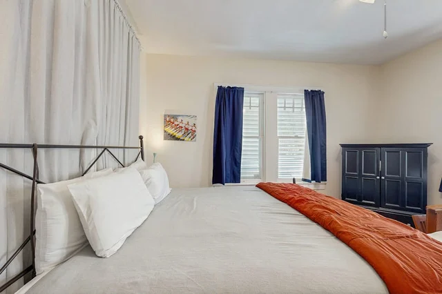 Bedroom 1 image 1