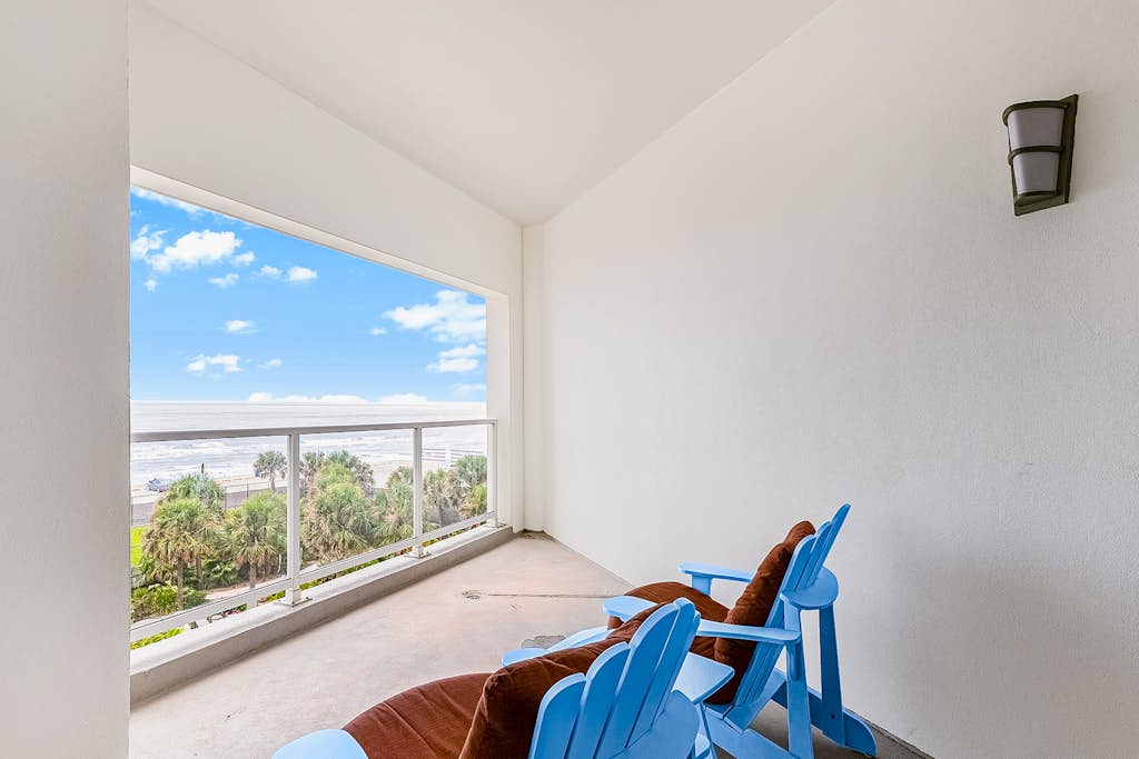 Condo in Galveston property photo 2