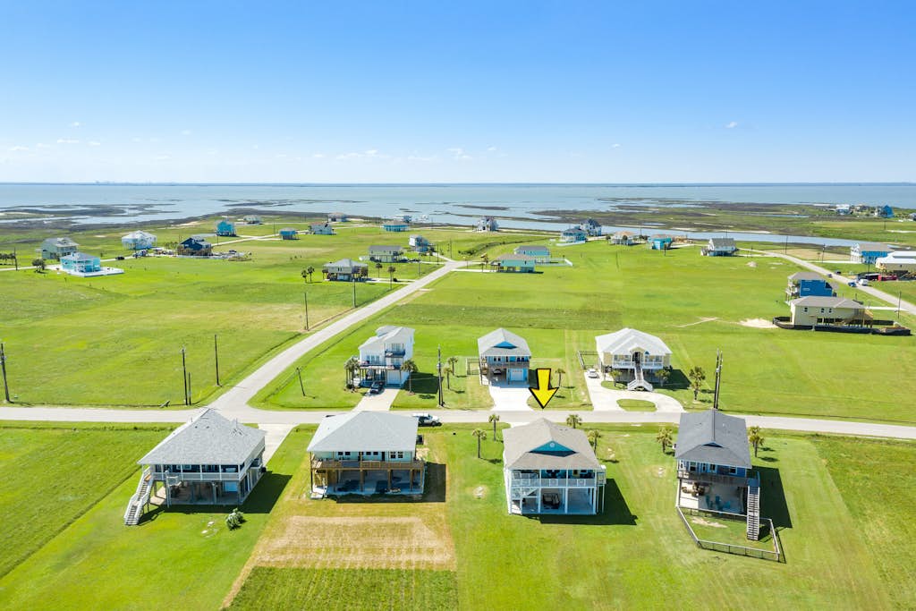 Crystal Blue - Gulf Views, Blocks to the Beach property photo 2