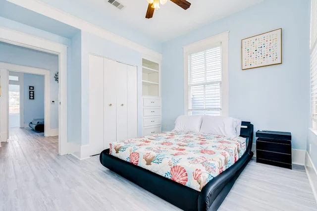Bedroom 1 image 1