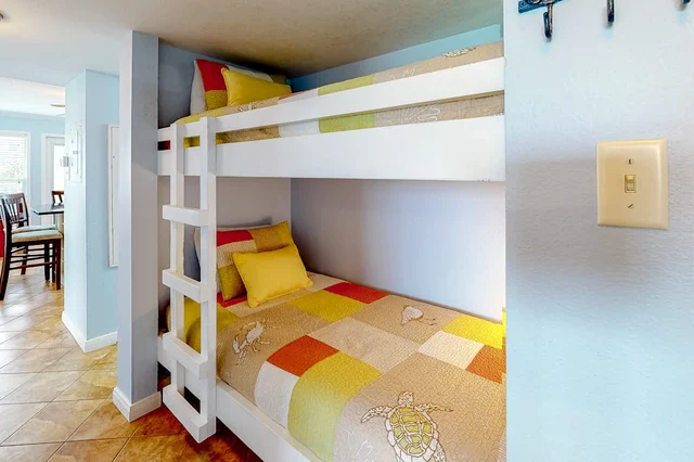 Bedroom 1 image 1
