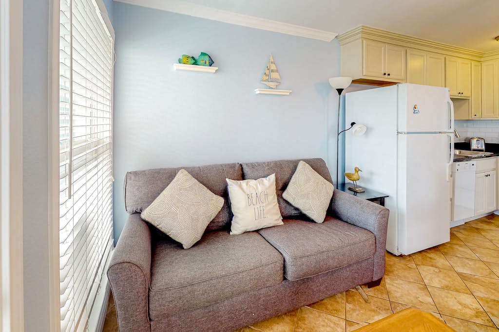Apartment in Galveston property photo 3