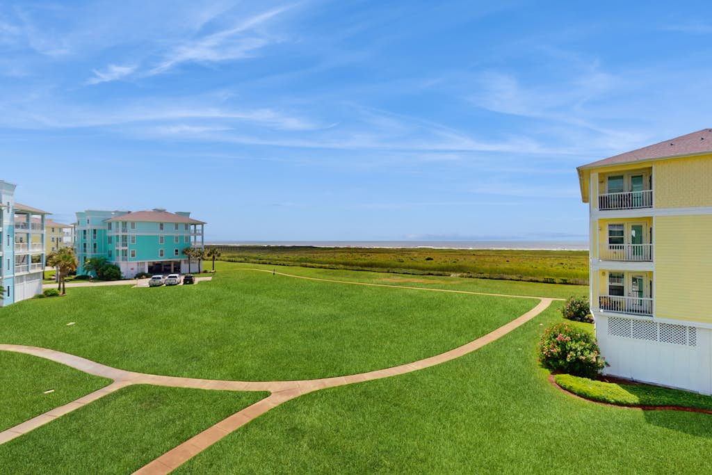 Condo in Galveston property photo 3