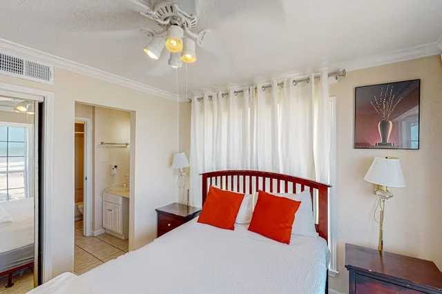 Bedroom 1 image 1