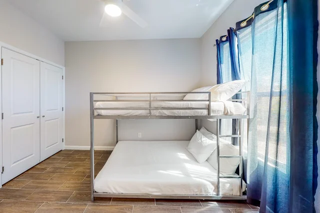 Bedroom 1 image 1