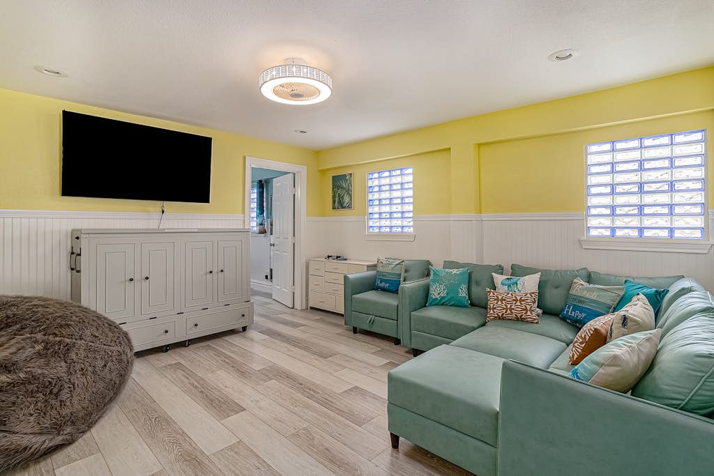 Jamaican Waves - Waterfront, Hot Tub & Game Room property photo 2