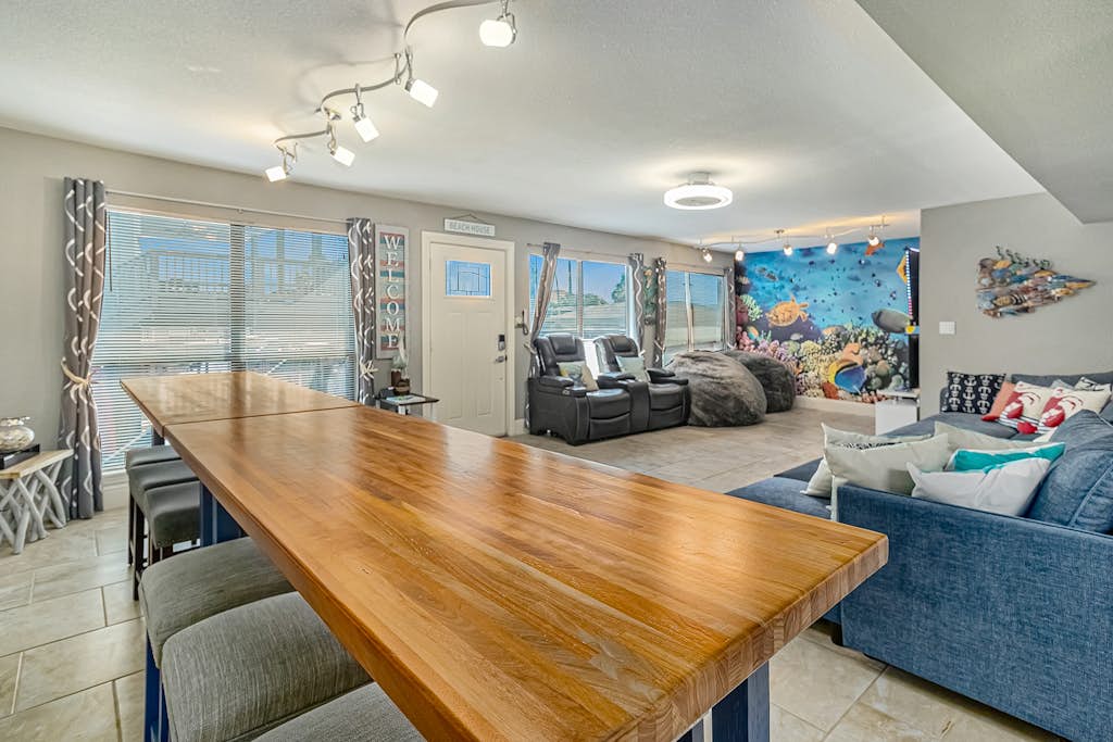 Jamaican Waves - Waterfront, Hot Tub & Game Room property photo 5
