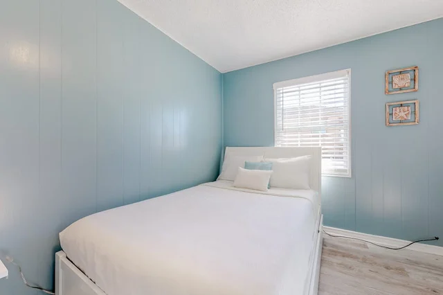 Bedroom 1 image 1
