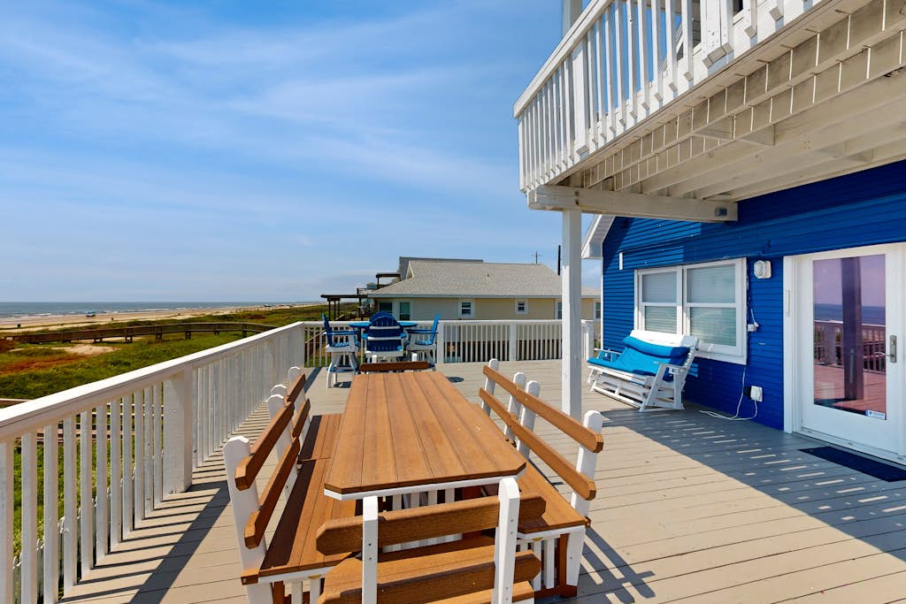Blue Galveston Getaway property photo 2