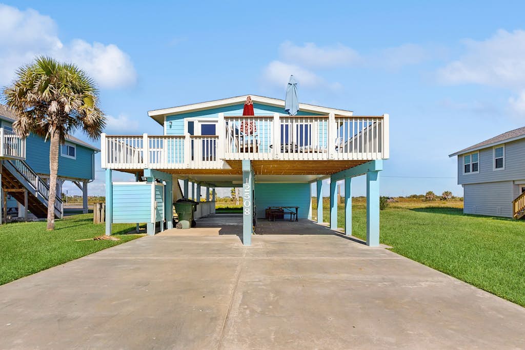 Home in Galveston property photo 1