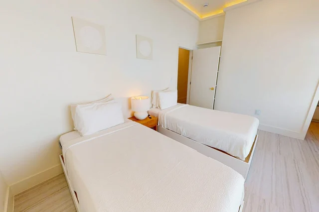 Bedroom 3 image 1