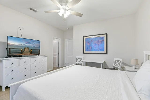 Bedroom 3 image 1