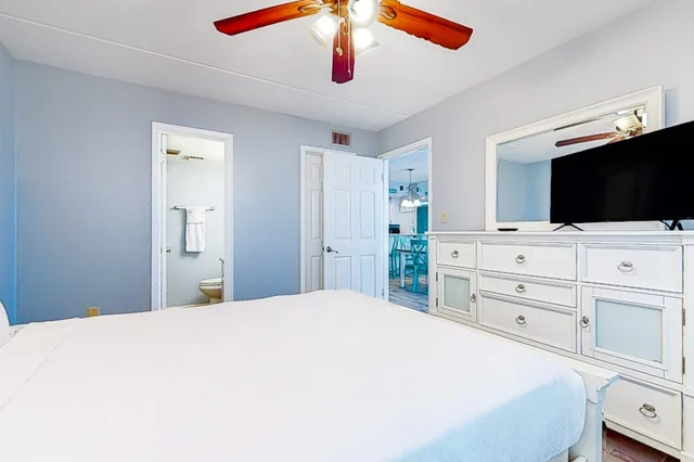 Bedroom 1 image 1